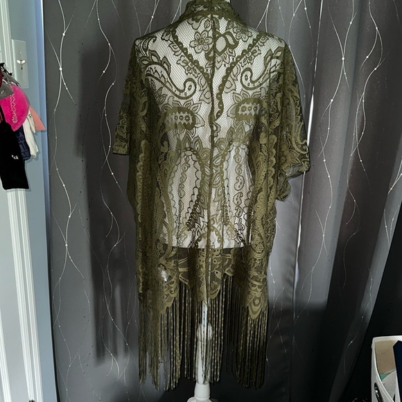 👙Emmett’s Women’s Small Olive Green Lace Kimono with Fringe - Picture 5 of 6